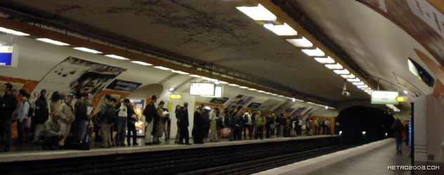 paris metro（パリのメトロ）Montparnasse Bienvenüe></div>

<div id=