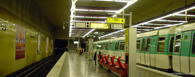 paris metro（パリのメトロ）Maisons-Alfort-Les Juilliottes></div>

<div id=