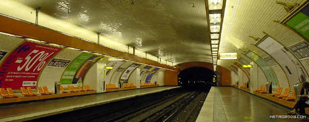 paris metro（パリのメトロ）Saint-Philippe-du-Roule></div>

<div id=