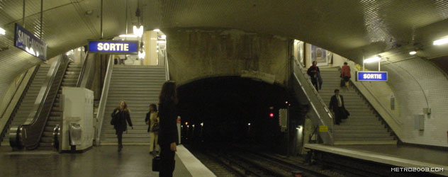 paris metro（パリのメトロ）Saint-Augustin></div>

<div id=