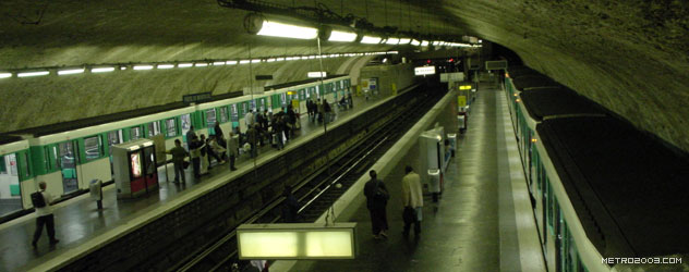 paris metro（パリのメトロ）Porte de Montreuil></div>

<div id=